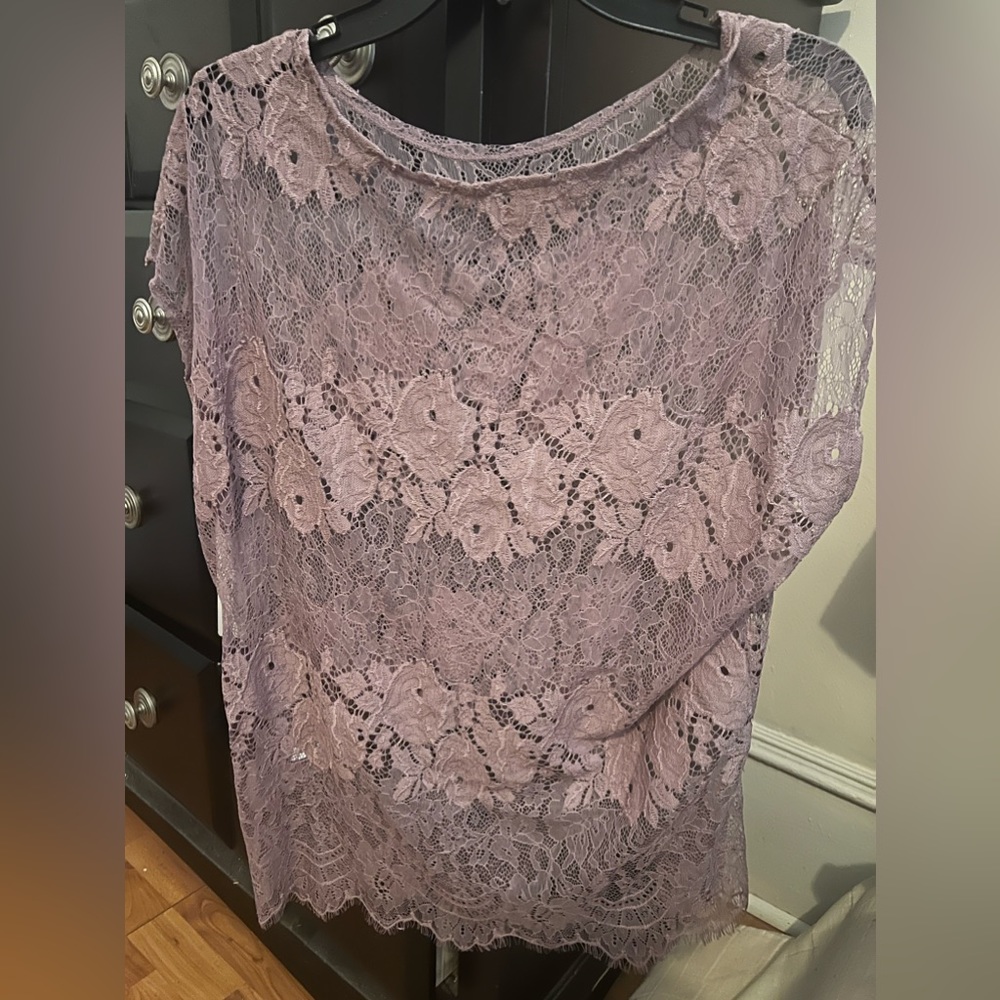 Lavender Sheer Women’s Top- NWT-A57